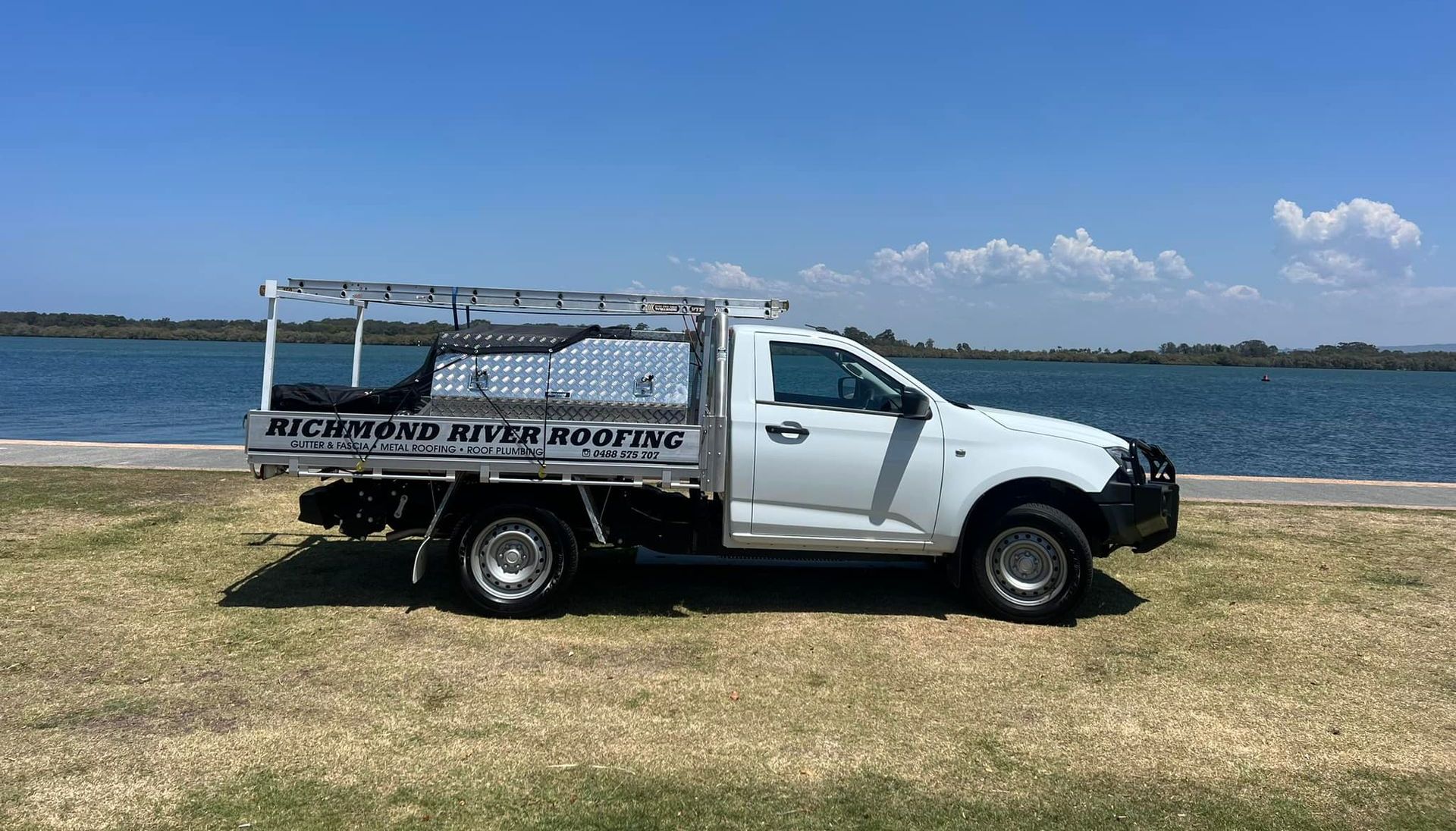 Richmond River Roofing work ute
